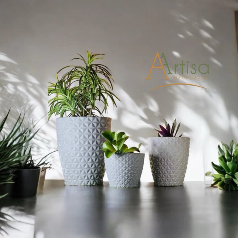 kit com 3 Vasos para plantas em Polietileno redondo diamante PP, P e M com pratos coletores